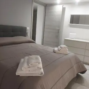 Apartment Nel Cuore Di Angela, Naples