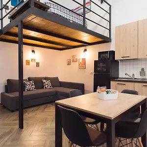 Apartment Madaleni Plebiscito, Naples