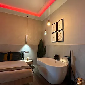Apartment Falco Deluxe, Naples