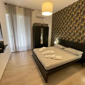 Apartment House Toledo, Naples