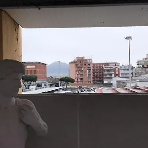 Apartment Dimora Di Don Kikkone, Naples