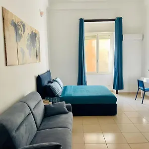 Apartment Forcella House Al Centro Di, Naples